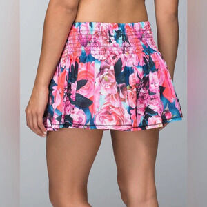 Lululemon Athletica Hot Hitter Skort Skirt Secret Garden Pink Black Floral 6